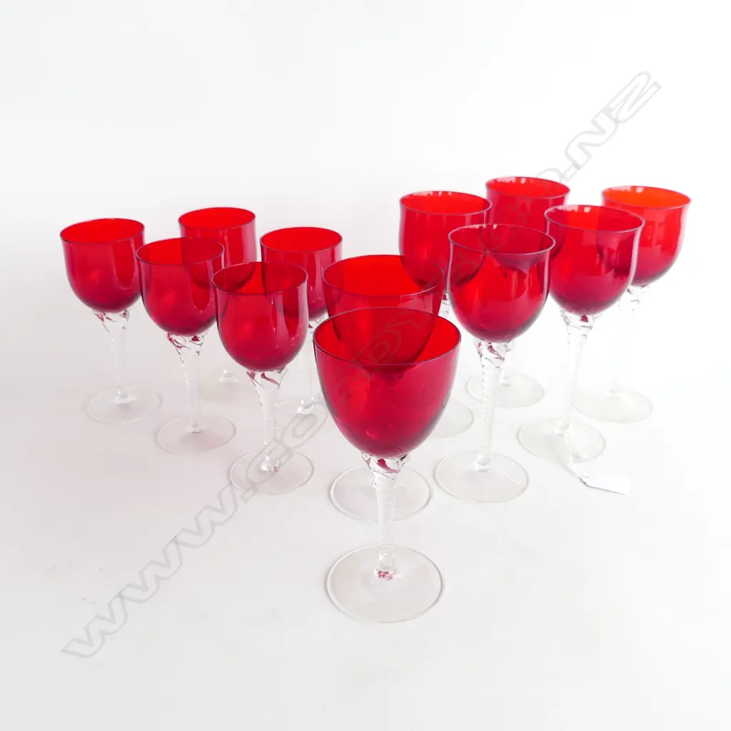 12 RED WINE GLASSES (5+5+2) H.190mm Image 1++