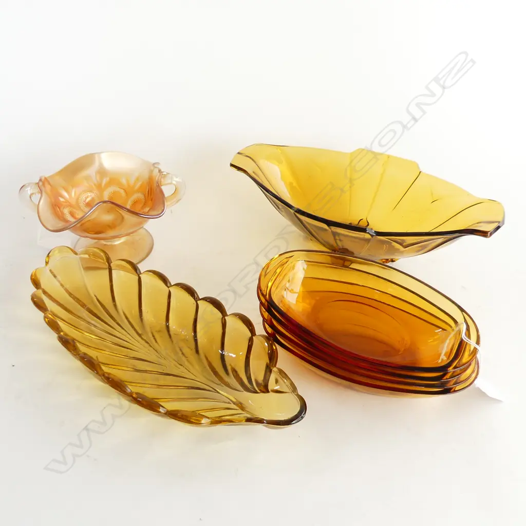 VINTAGE AMBER GLASS; ART DECO BOWL (L 295mm) LEAF DISH (L320mm), 4 SUNDAE DISHES & CARNIVAL GLASS CANDY DISH Image 1++
