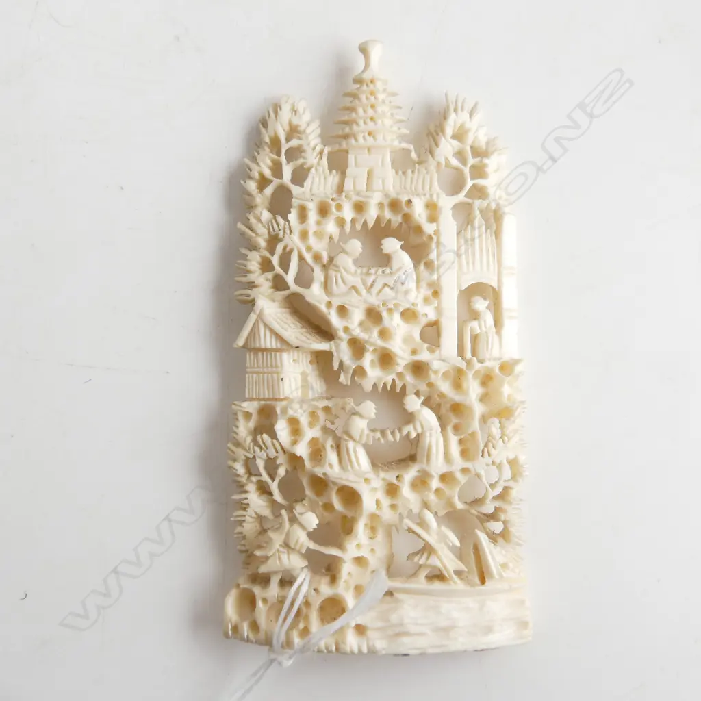 SMALL CHINESE IVORY CARVING NO STAND H100MM Image 1++
