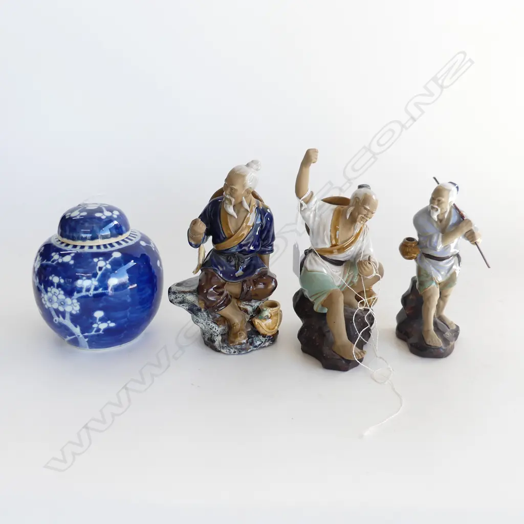 3 ORIENTAL MUD MEN H.200mm + BLUE LIDDED GINGER JAR Image 1++