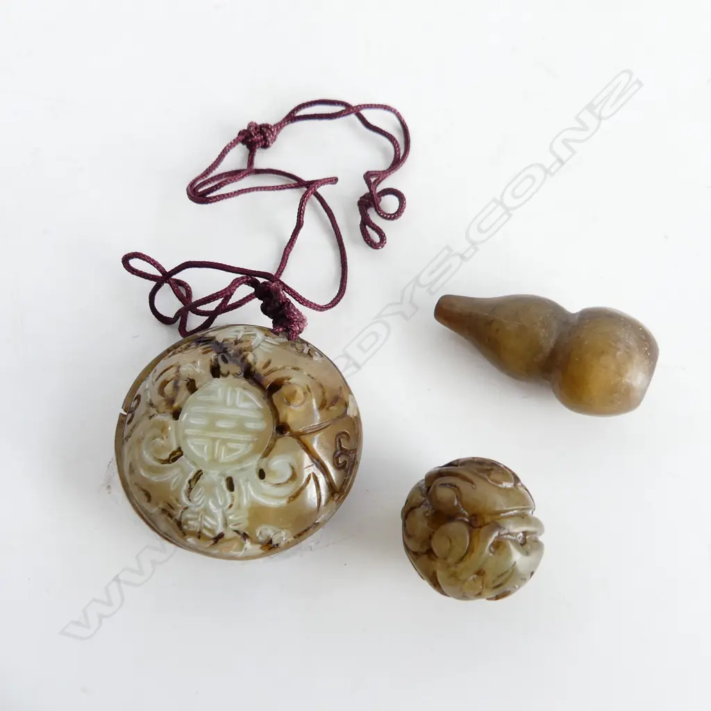 ENGRAVE JADE BALL SHAPED BEAD + GOURD SHAPED BEAD & CONTAINER PENDANT (A/F)  Image 1++