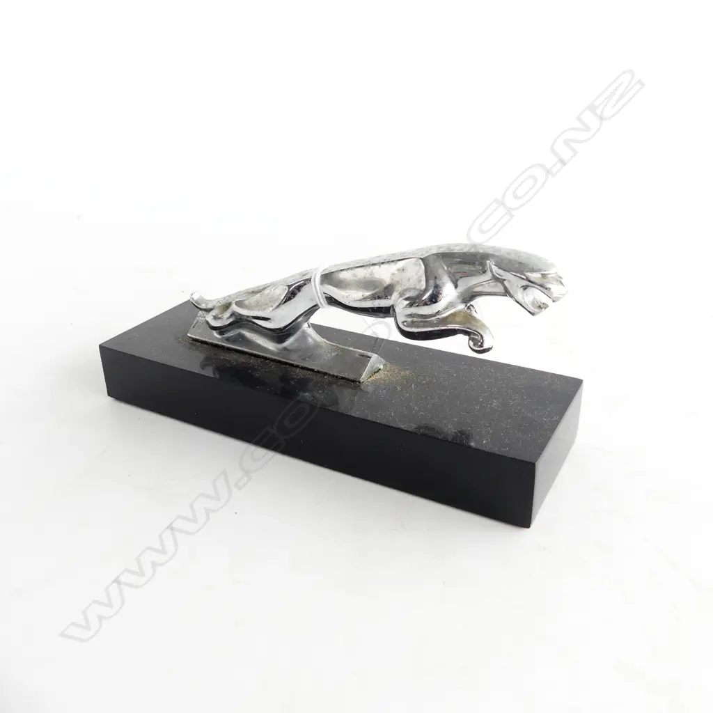 CHROME JAGUAR CAR MASCOT ON BLACK STAND W.150mm Image 1++