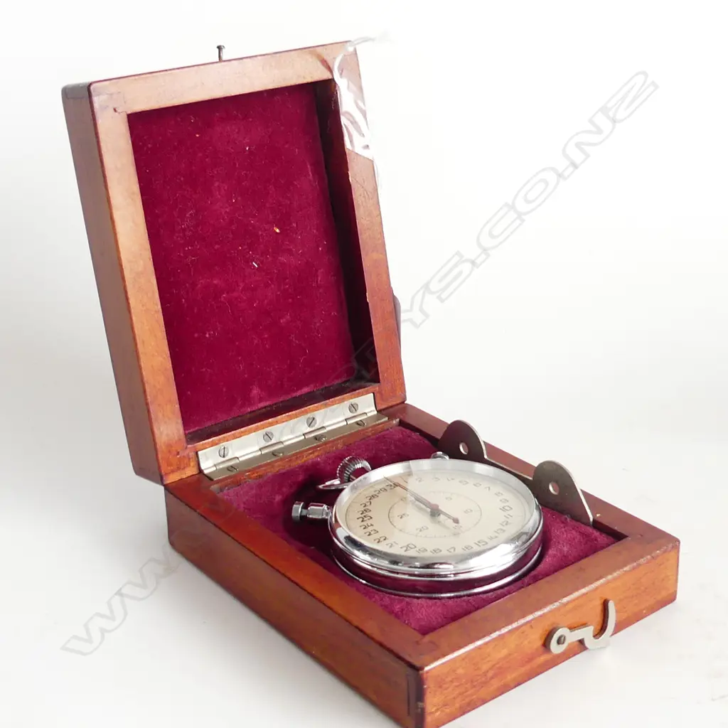 WOODEN CASED SLAVA RATTRAPANTE STOPWATCH (DIA 65mm) MADE IN USSR Image 1++