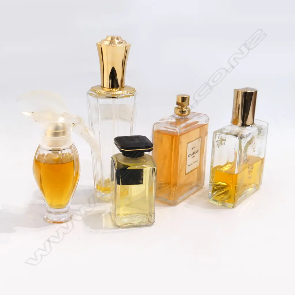 5 VINTAGE GLASS PERFUME BOTTLES Image 1++