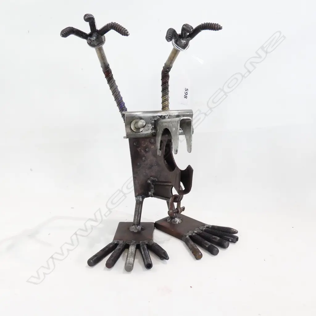 ANDREW HALL ASSEMBLAGE ART ROBOT H.280mm Image 1++