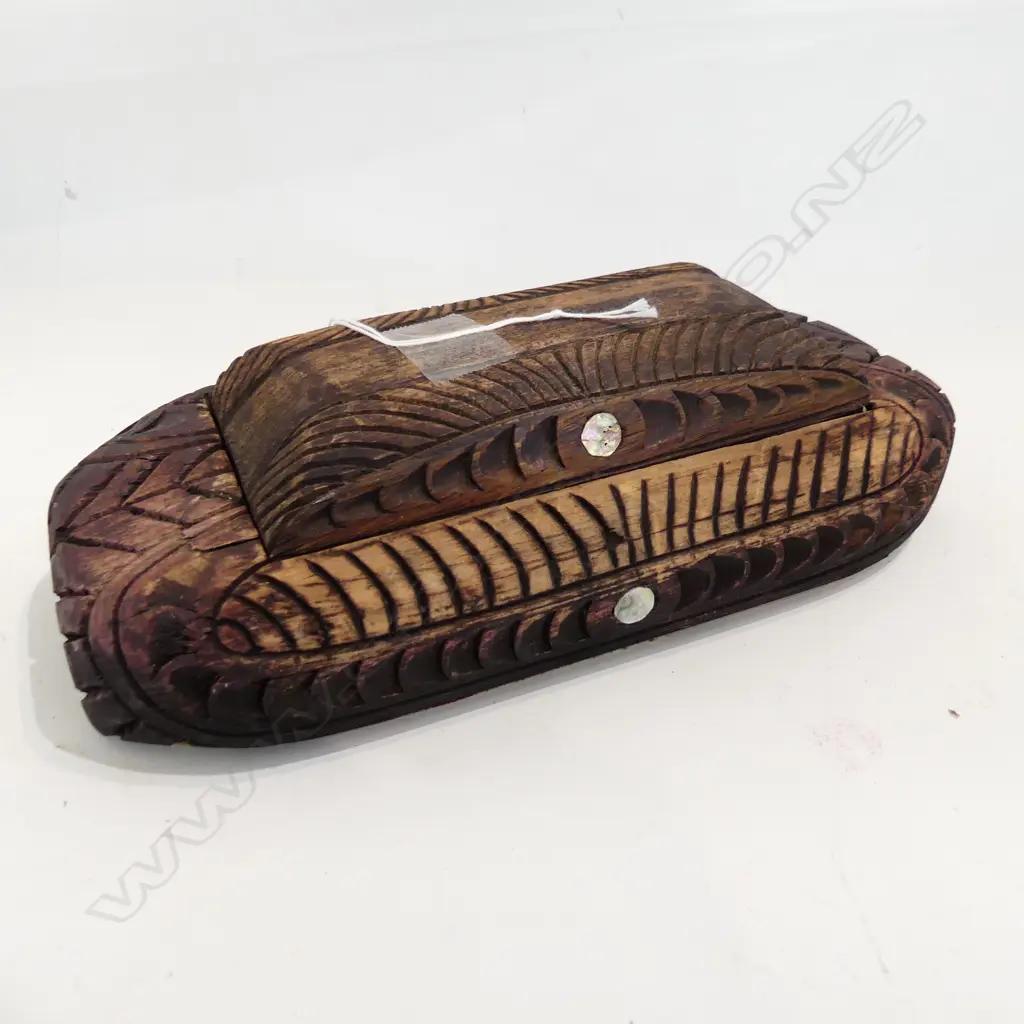 WOODEN CARVED MAORI BOX. L.250mm Image 1++