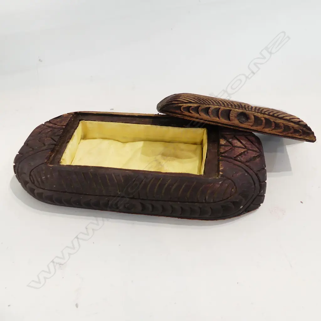 WOODEN CARVED MAORI BOX. L.250mm Image 1++