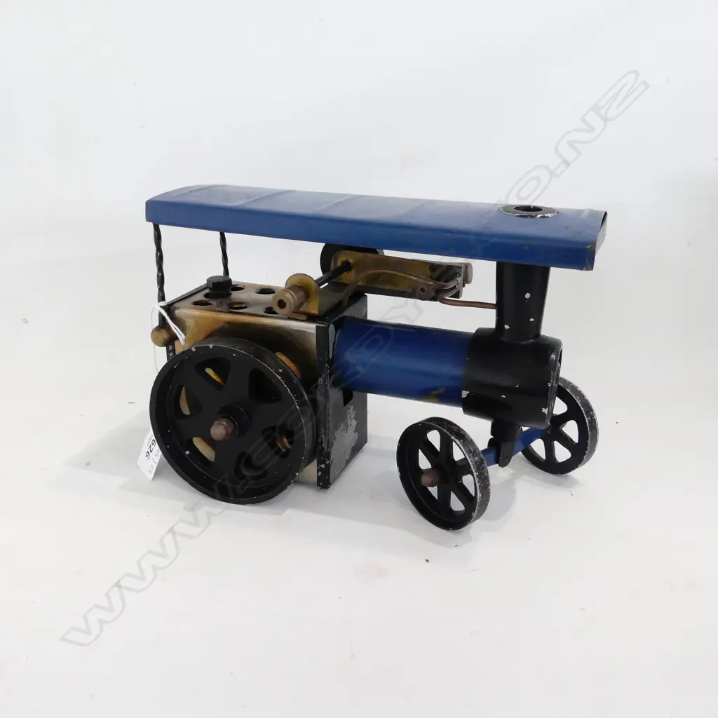 TRACTION STEAM ENGINE L230MM Image 1++