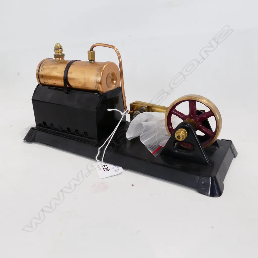SMALL STEAM ENGINE MODEL L240MM Image 1++