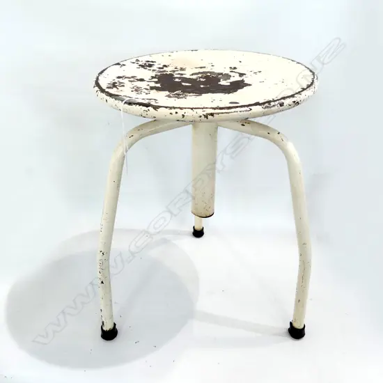 VINTAGE WHITE PAINTED INDUSTRIAL METAL STOOL H.500mm