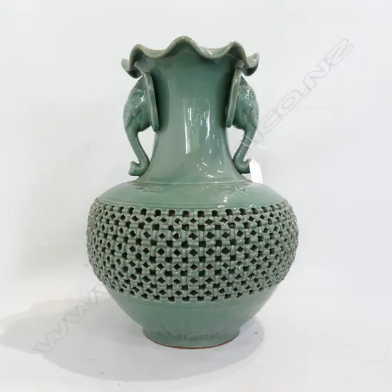 LG CELADON VASE w. ELEPHANT HANDLES H.410mm