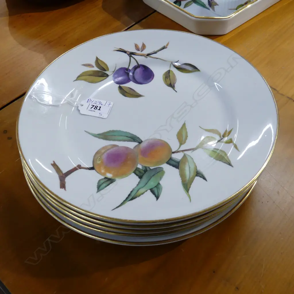 5 ROYAL WORCESTER EVESHAM DINNER PLATES 255mm dia Image 1++