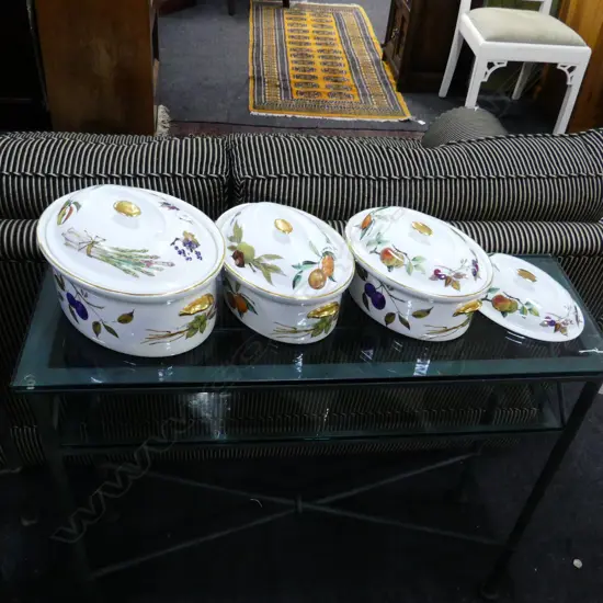 3 ROYAL WORCESTER EVESHAM LIDDED BAKING DISHES (LARGEST W.310mm + PR) + EXTRA LID