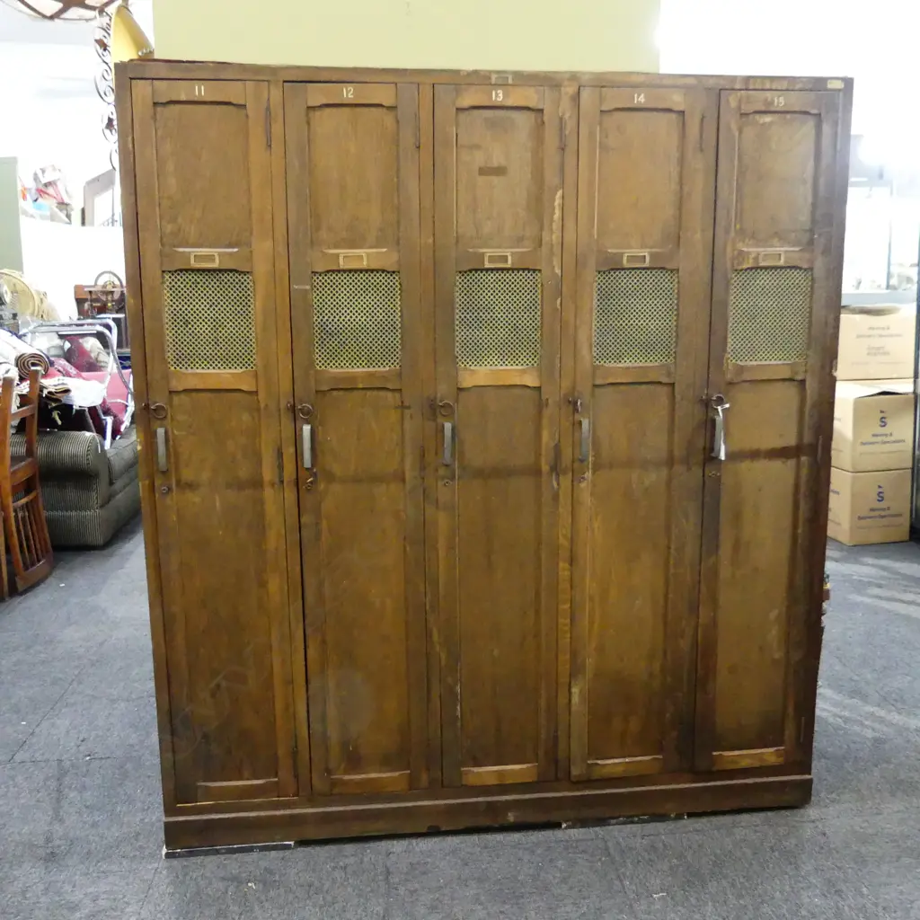 1920's 5 DOOR OAK LOCKER UNIT 1550 x 360 x 1665mm. quatrefoil mesh grille doors Image 1++