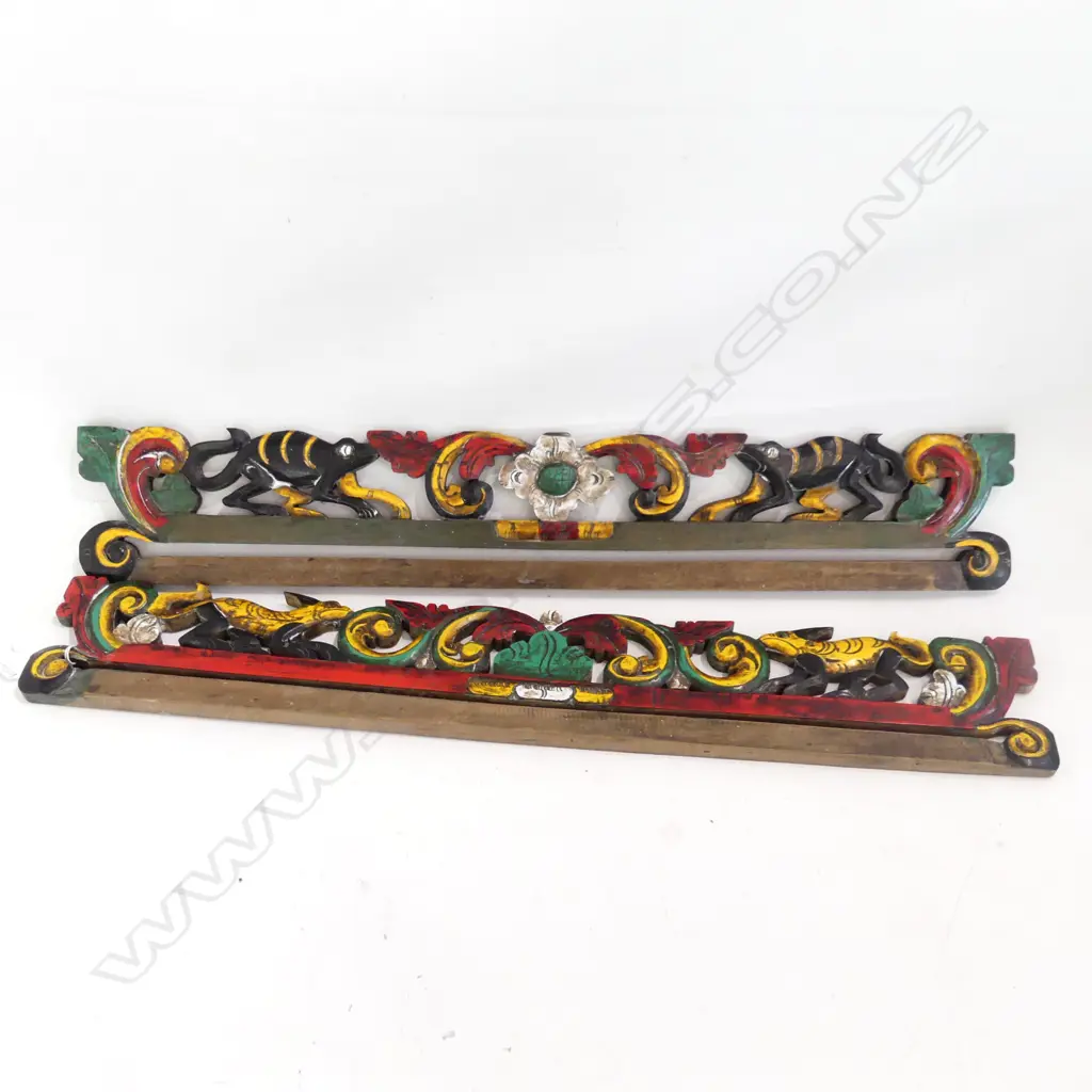 PR INDONESIAN PAINTED CARVED WOODEN FABRIC HANGERS W.750mm Image 1++