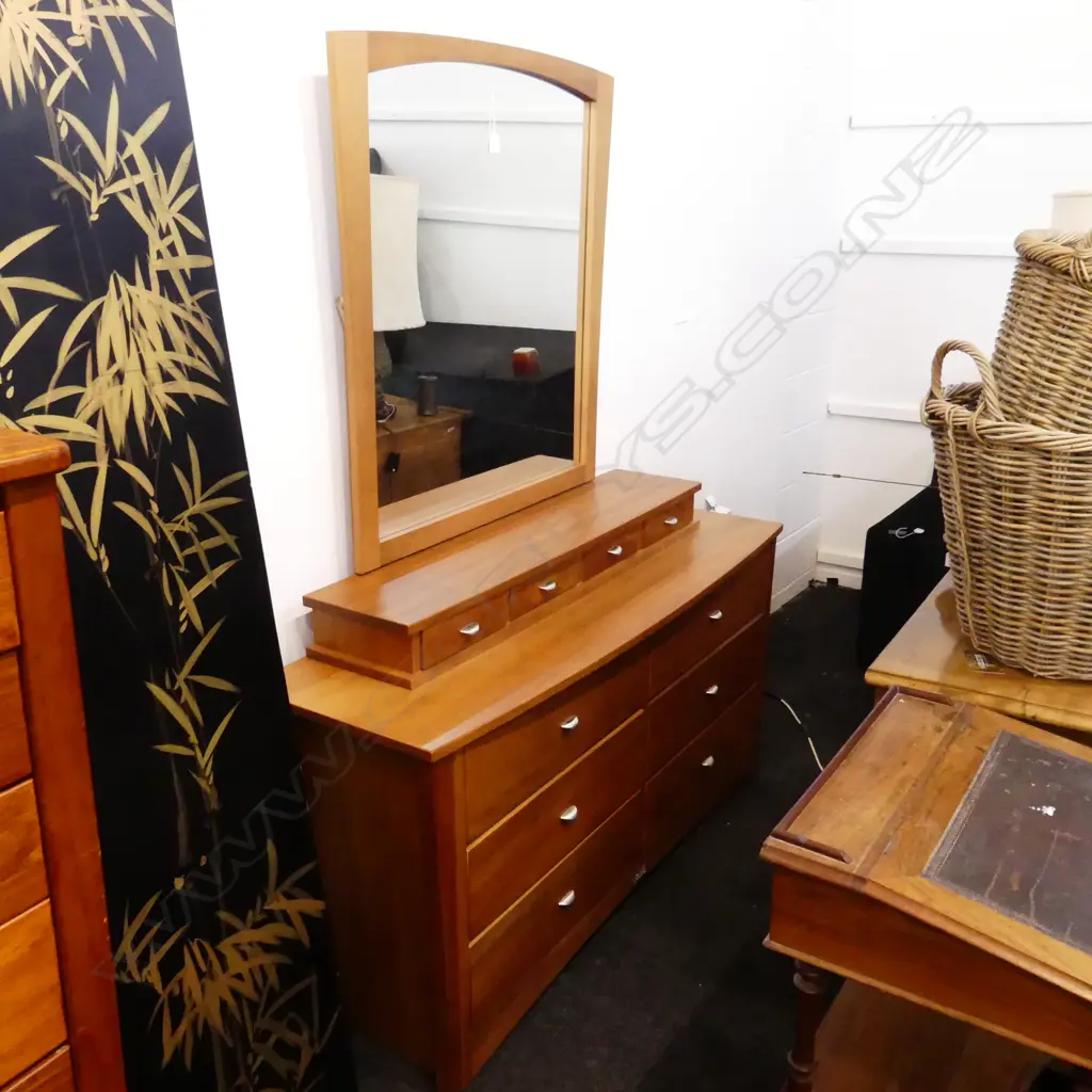 MODERN WOODEN DRESSER 1440x450x1800mm Image 1++