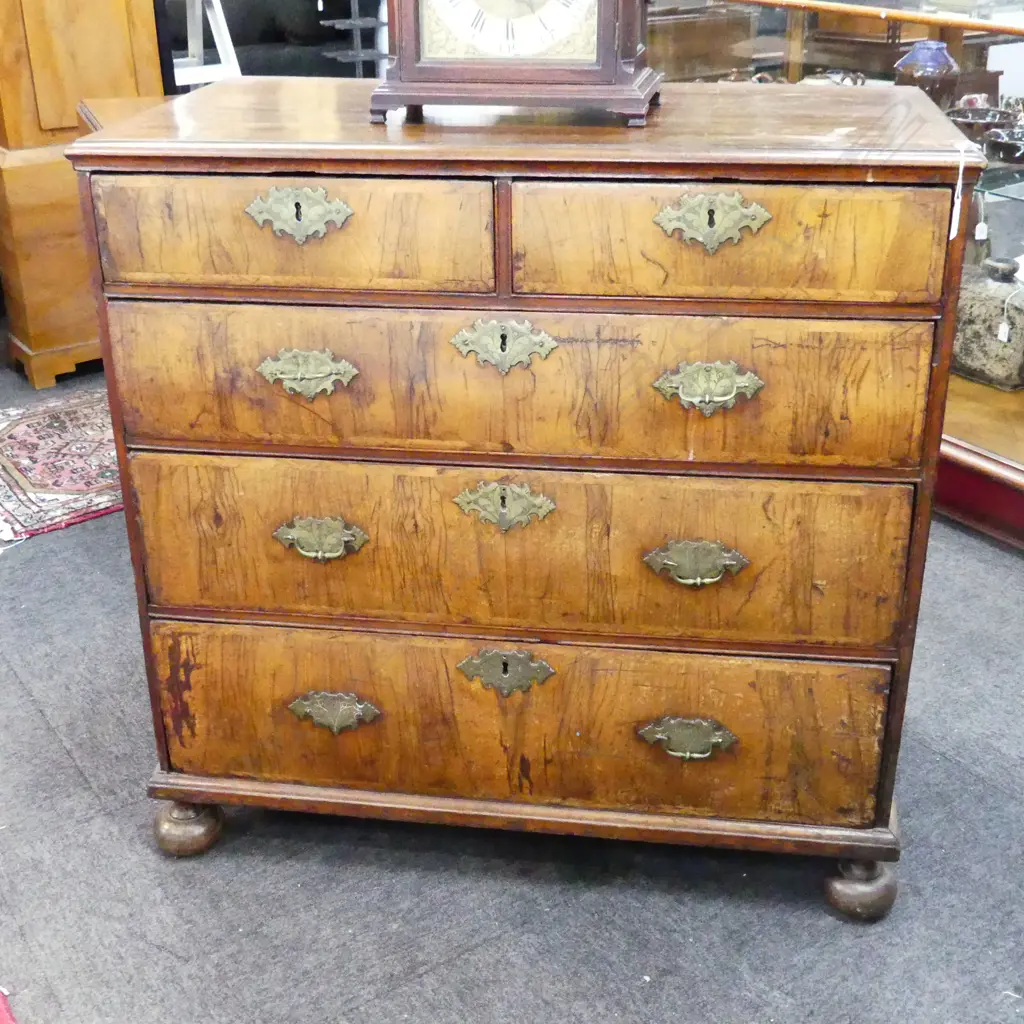 ANTIQUE MAHOGANY CHEST OF DRAWERS w. BUN FEET Image 1++