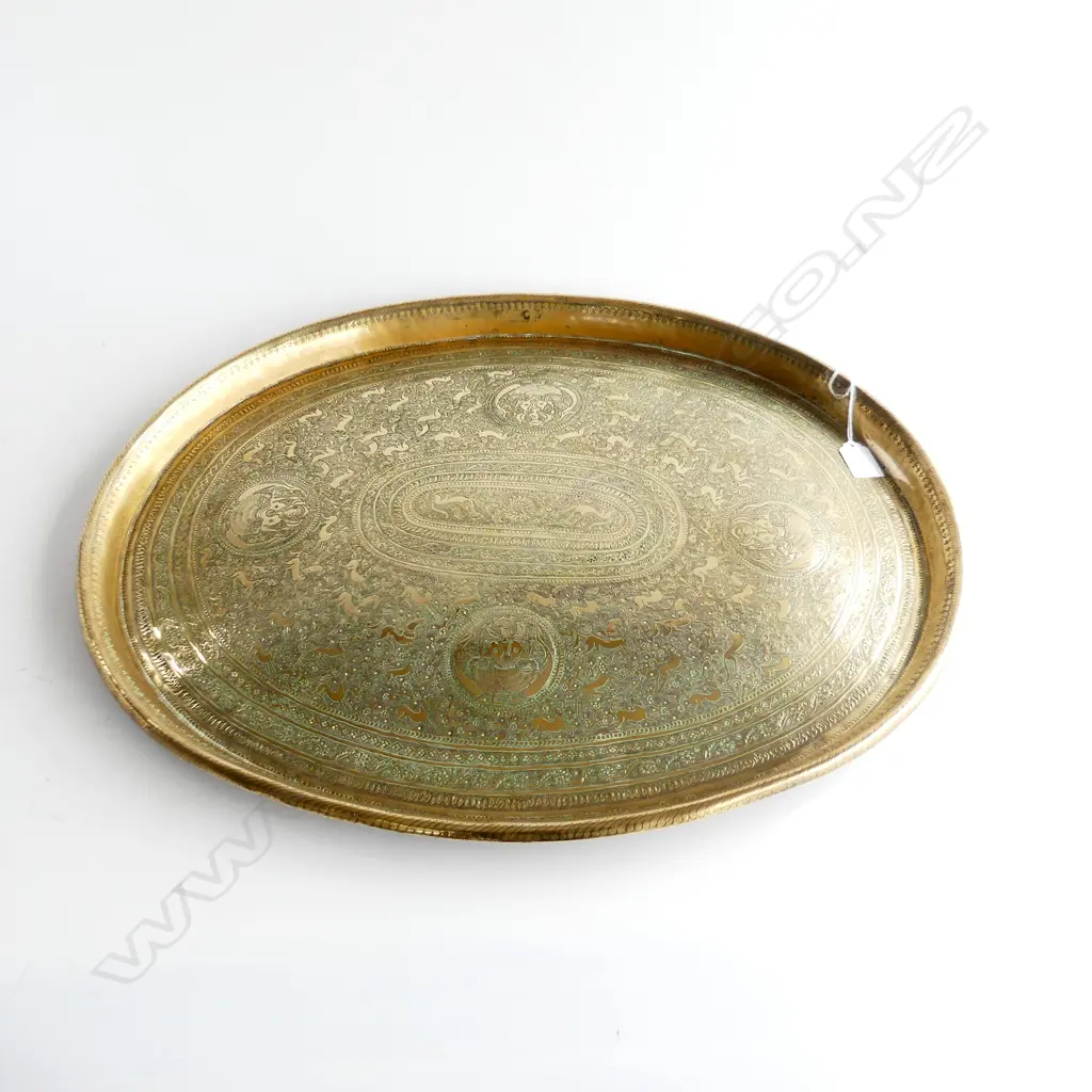 LG ORIENTAL ENGRAVED HEAVY BRASS TRAY, 580 X 460mm Image 1++