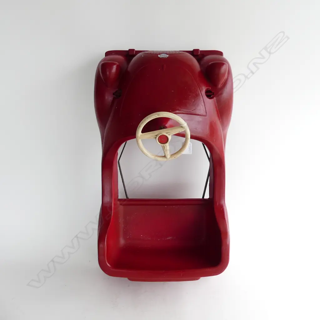 VINTAGE TRI-ANG RED PLASTIC PEDAL CAR L.680mm Image 1++