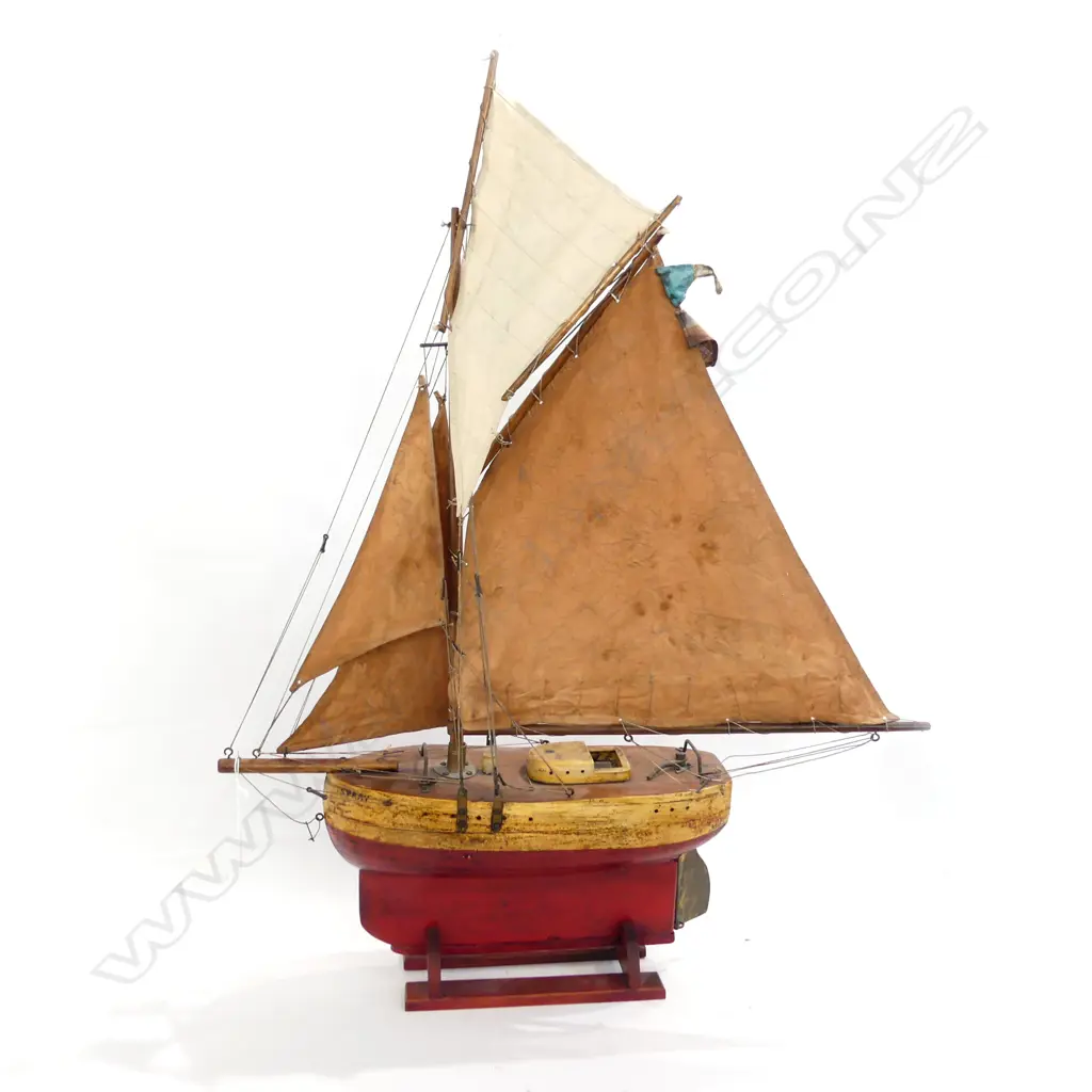 DECORATIVE YACHT MODEL ON STAND H.790mm Image 1++