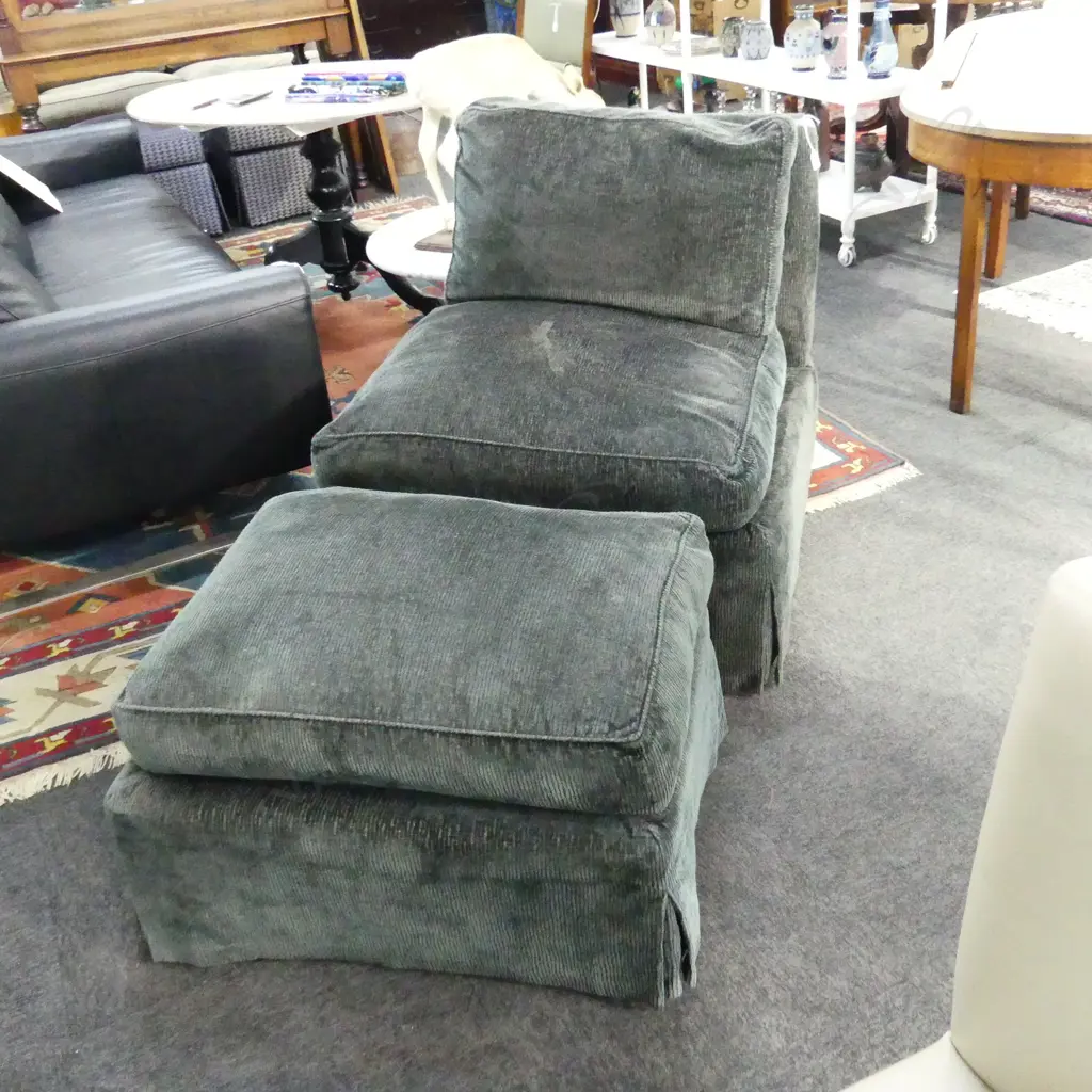 LG SLIPPER CHAIR & OTTOMAN - DESIGNERS COLLECTION... Image 1++