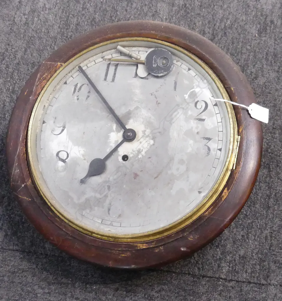VICT SILVER FACED ROUND WALL CLOCK PENDULIUM & KEY  DIA 400MM Image 1++