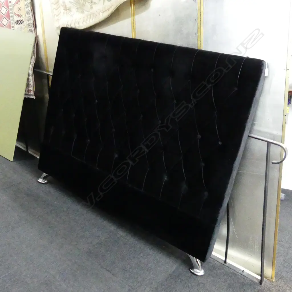 BLACK VELVET BUTTONED BED HEADBOARD H.1.5m x W.1.6mm Image 1++