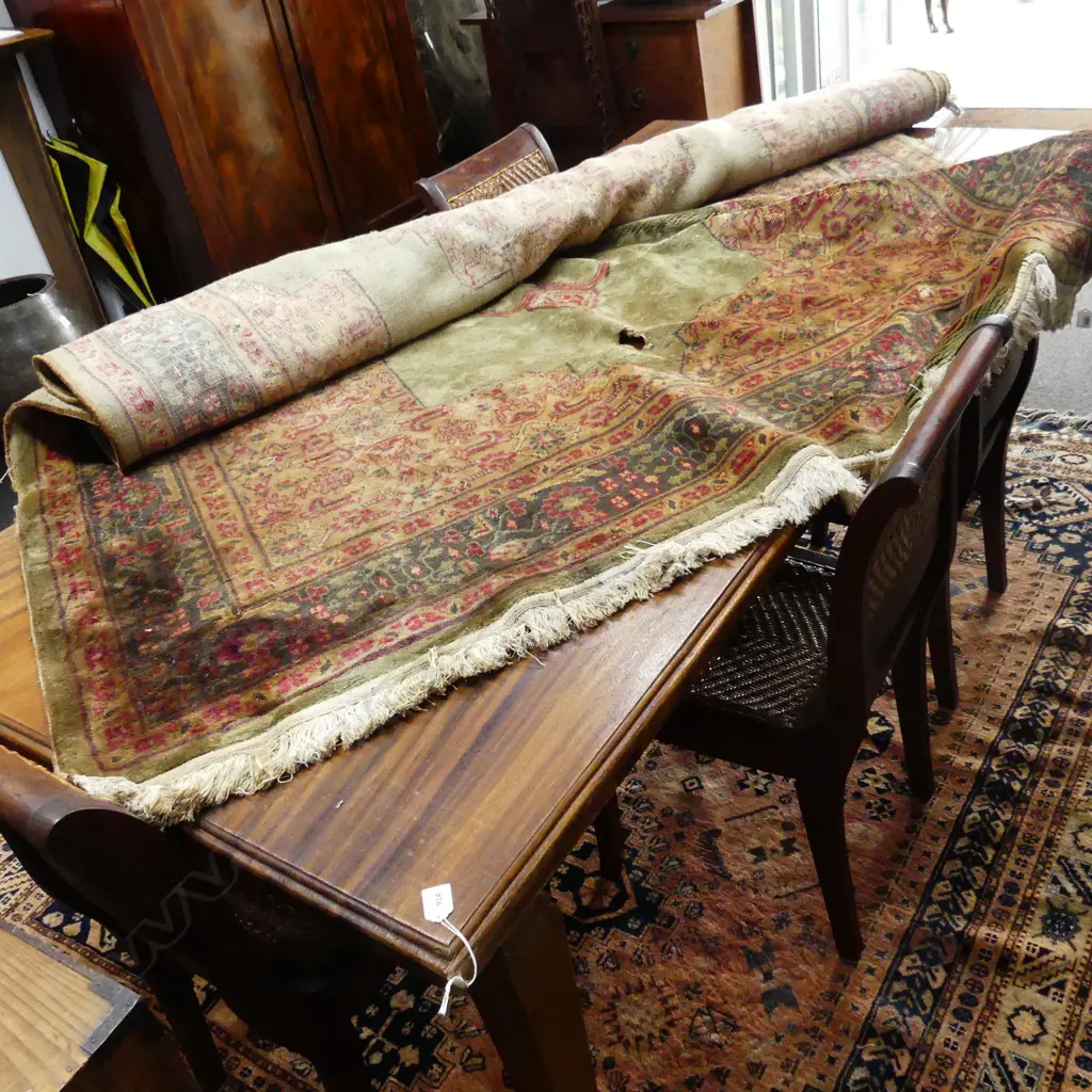 LG MACHINED RUG - FAULTS & HOLE Image 1++