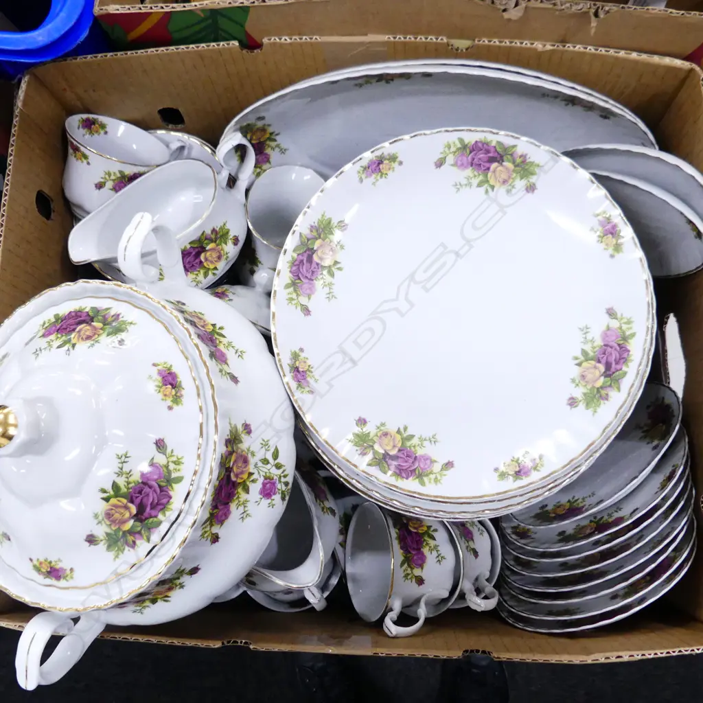 BOX LOT LG CROWN REGAL (OCR STYLE) DINNER SET, 10 DINNER PLATES ETC Image 1++