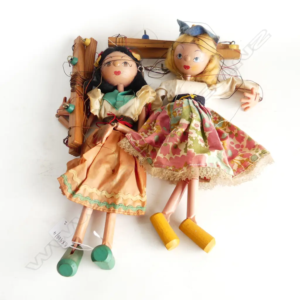 2 ENGLISH PELMAN PUPPETSH300MM Image 1++