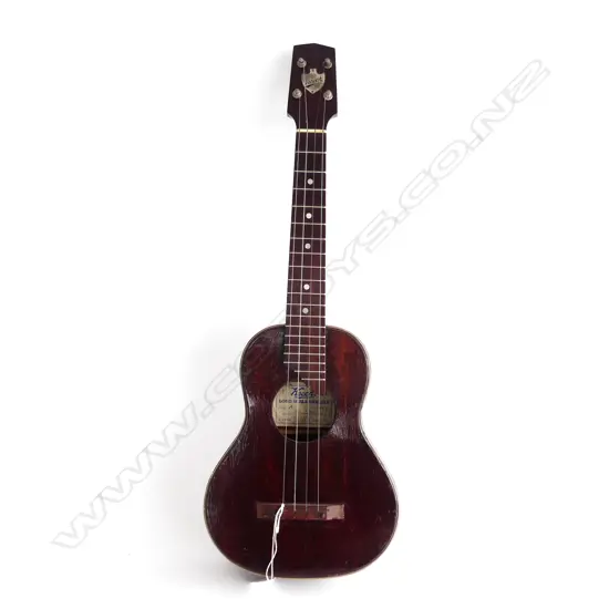 VINTAGE KEECH UKULELE L.630mm