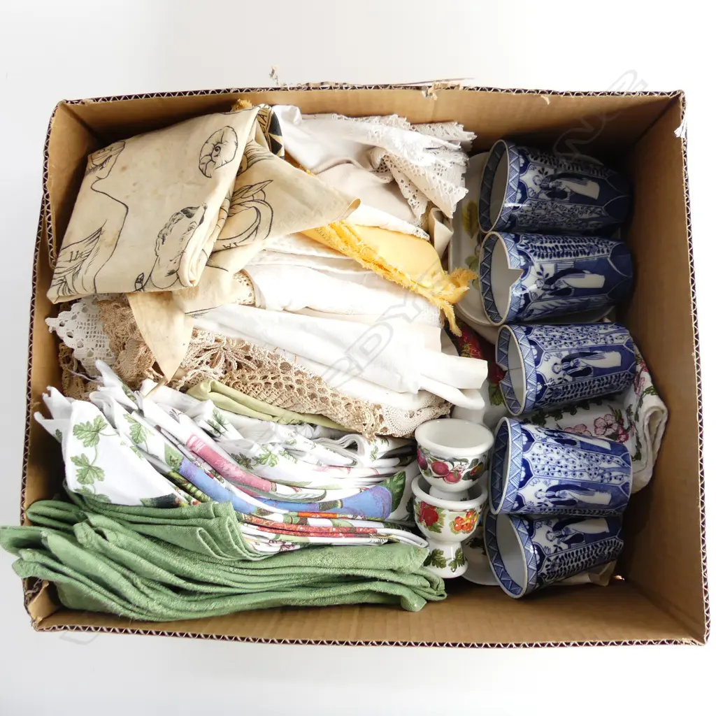 BOX LOT LINENS / PORTMEIRION / 5 B/W CUPS ETC Image 1++