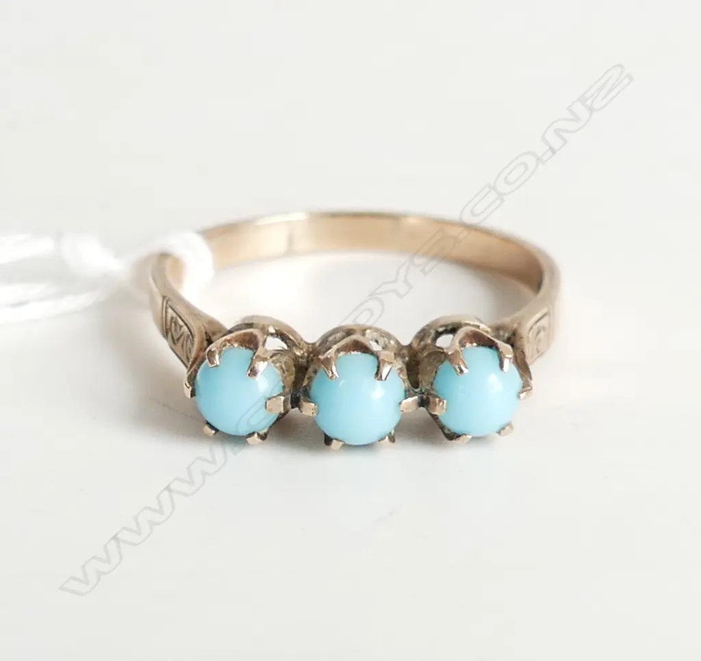 VINTAGE 9CT GOLD & 3 TURQUOISE bridge type RING 2.2gms. Image 1++