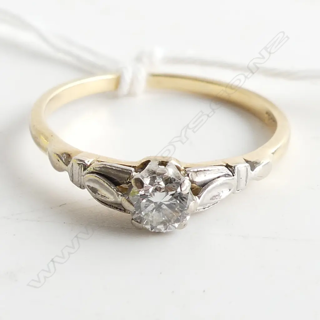 18CT DIAMOND RING 2.1 GRAMS w. 2019 VALUATION Image 1++