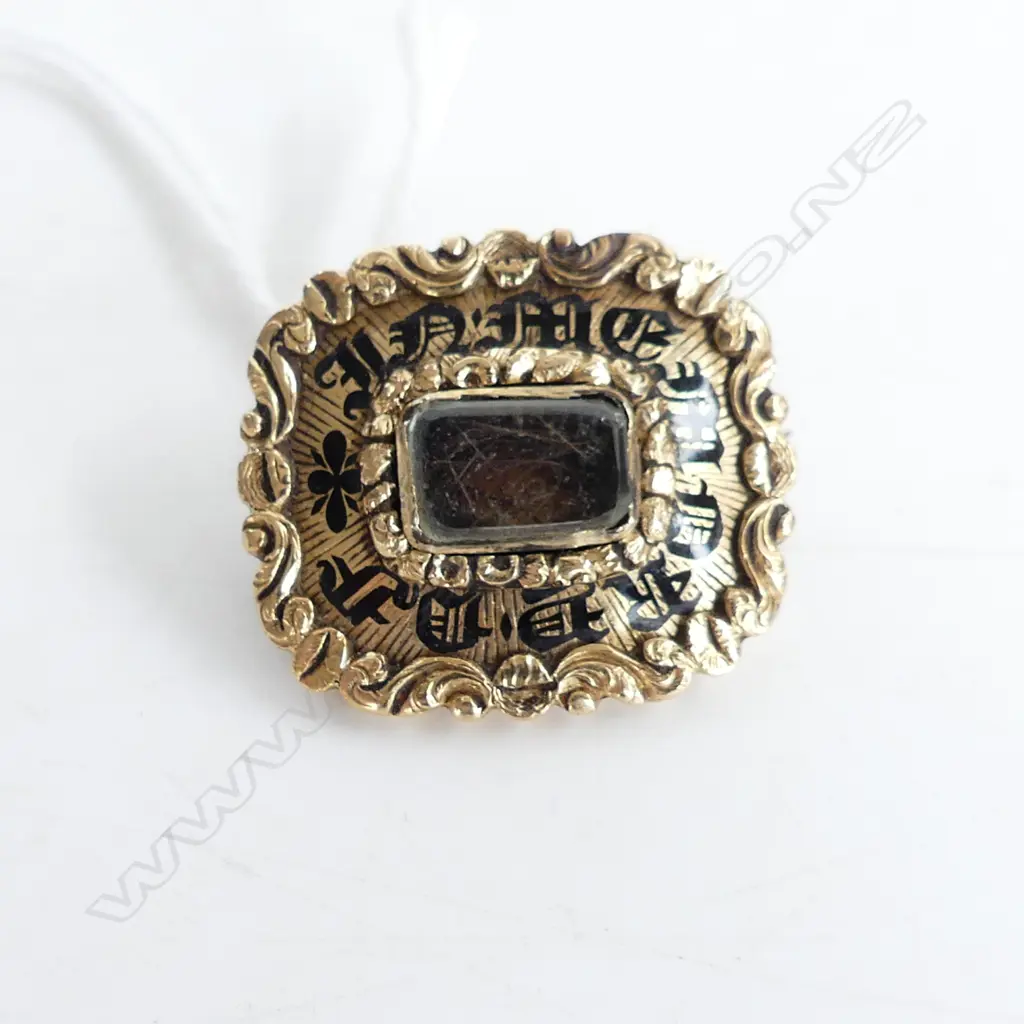 15CT GOLD MOURNING BROOCH, 3.7gm Image 1++