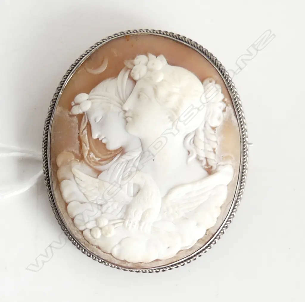 LGE ANTIQUE CARVED CAMEO 2 MAIDENS under crescent moon SILVER FRAME Image 1++