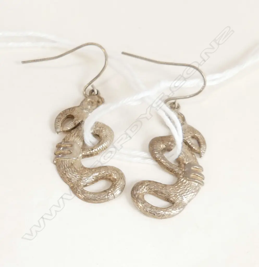 PR NZ RUSSELL MURPHY SILVER EARRINGS Image 1++
