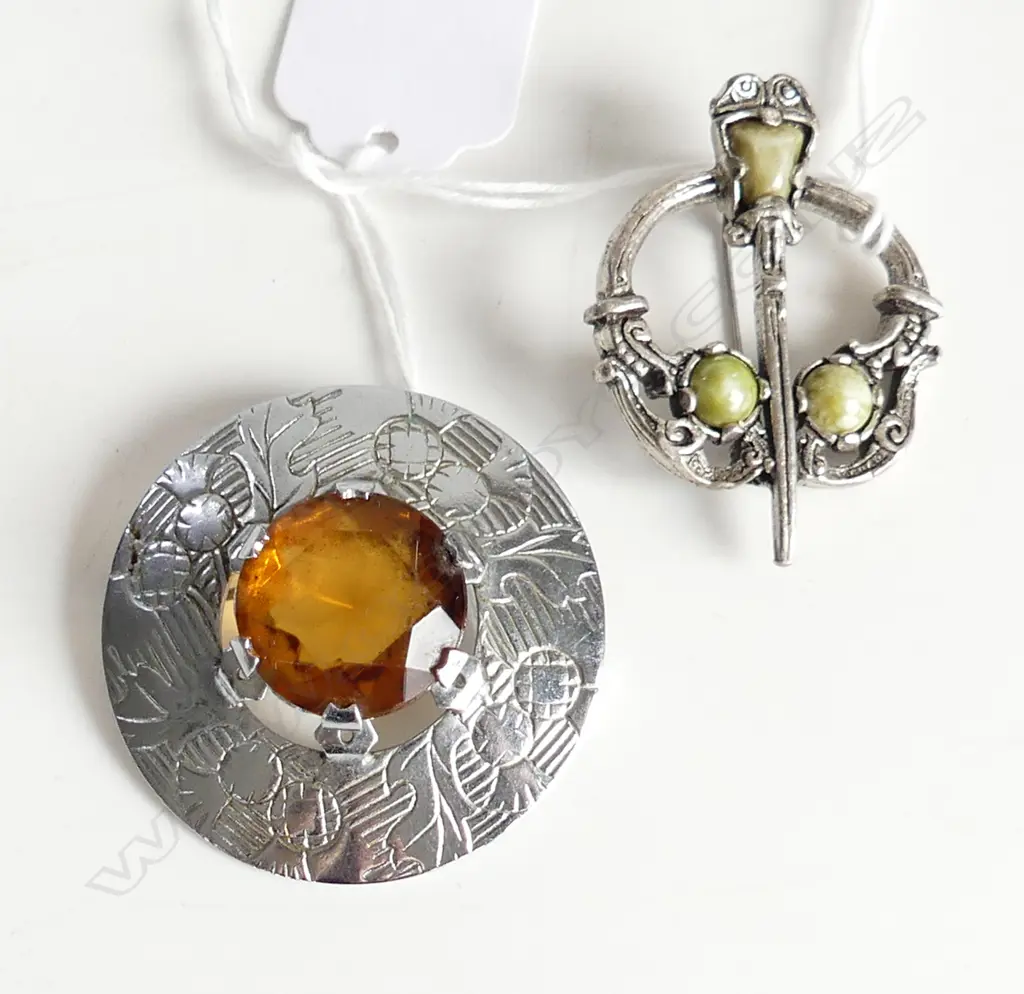 2 SCOTTISH BROOCHES; CAIRNGORM & CELTIC SCARF BROOCH (FAULTY PIN) Image 1++