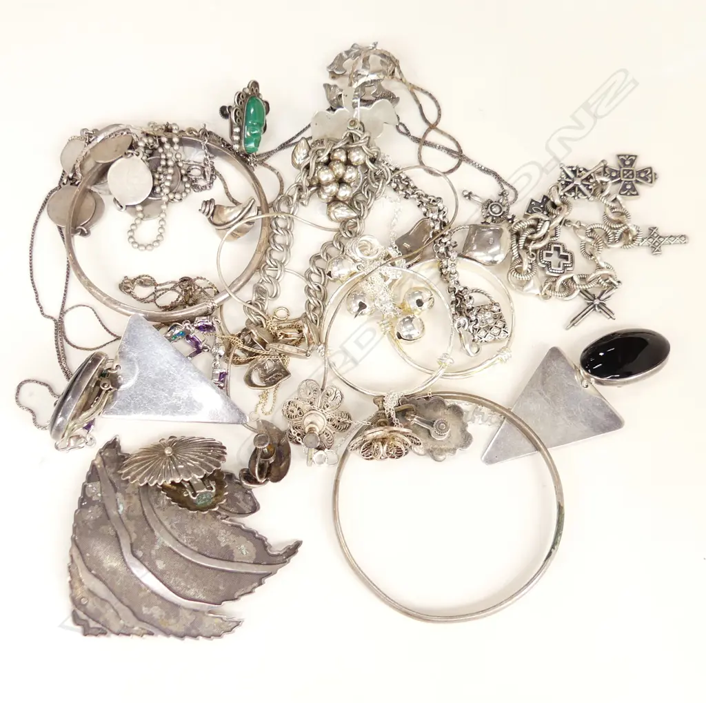 ASST. STG SILVER JEWELLERY; NECKLACES, 6 PRS EARRINGS ETC 221 GRAMS Image 1++