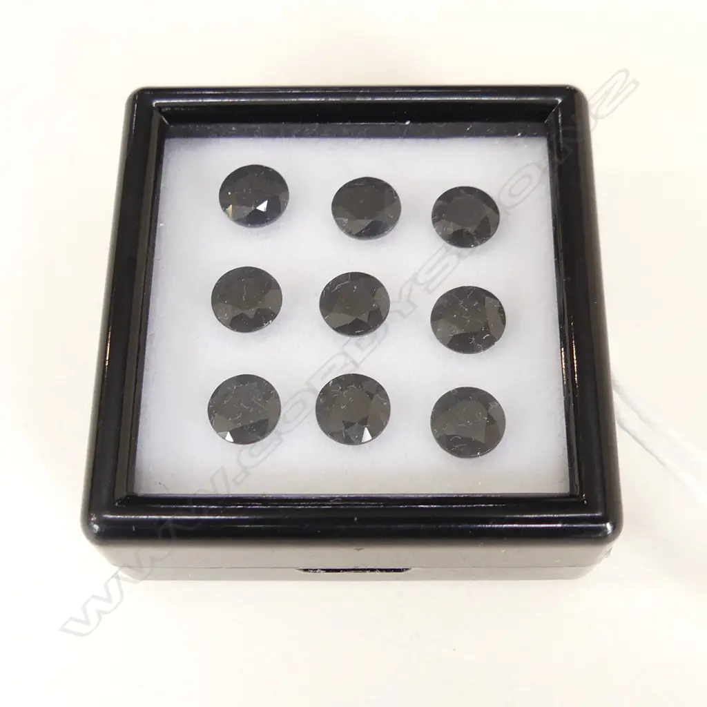 BLACK SAPPHIRE ROUND 5MM 9 =9.36CT Image 1++