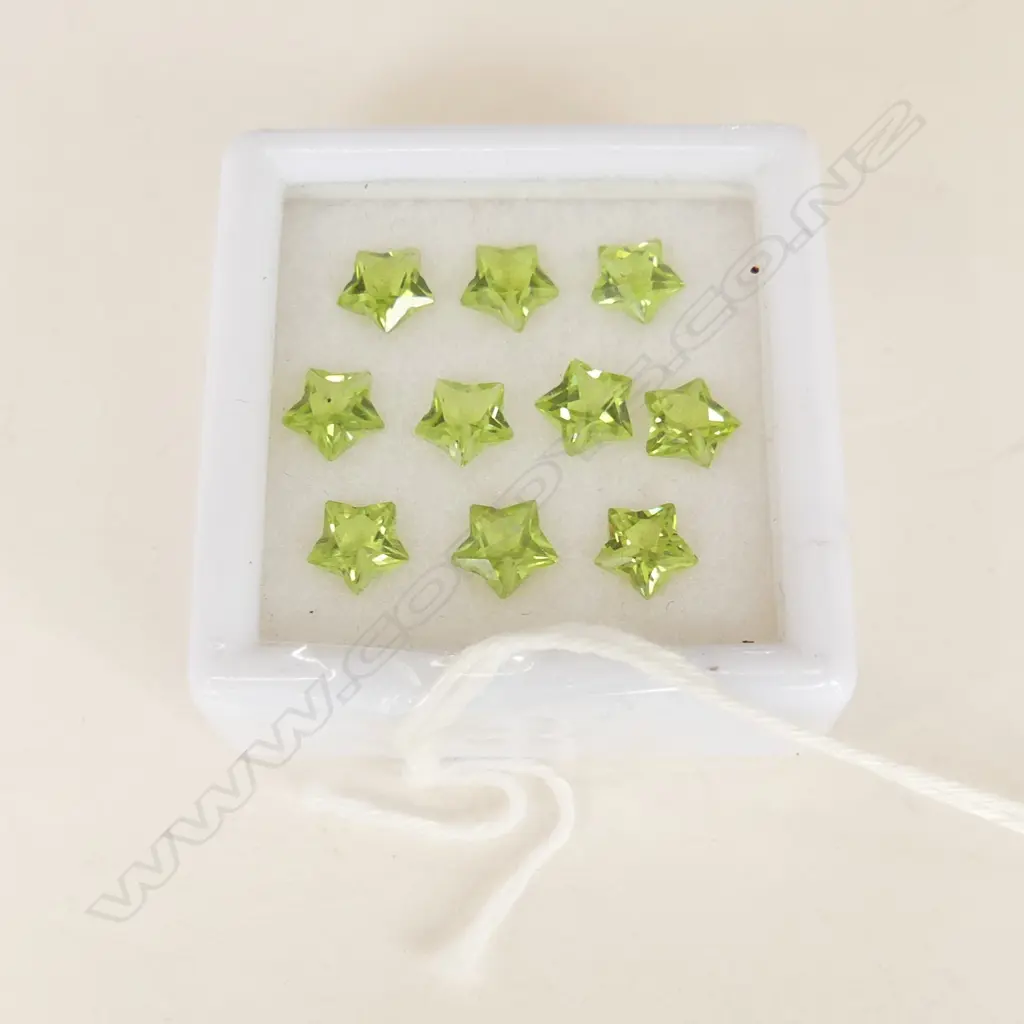 PERIDOT STARS 10 =7.10CT Image 1++