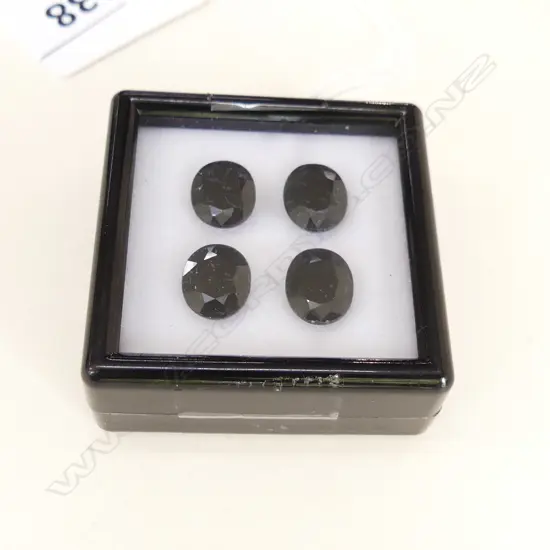 BLACK SAPPHIRE OVAL 10X8  4= 12.62CT