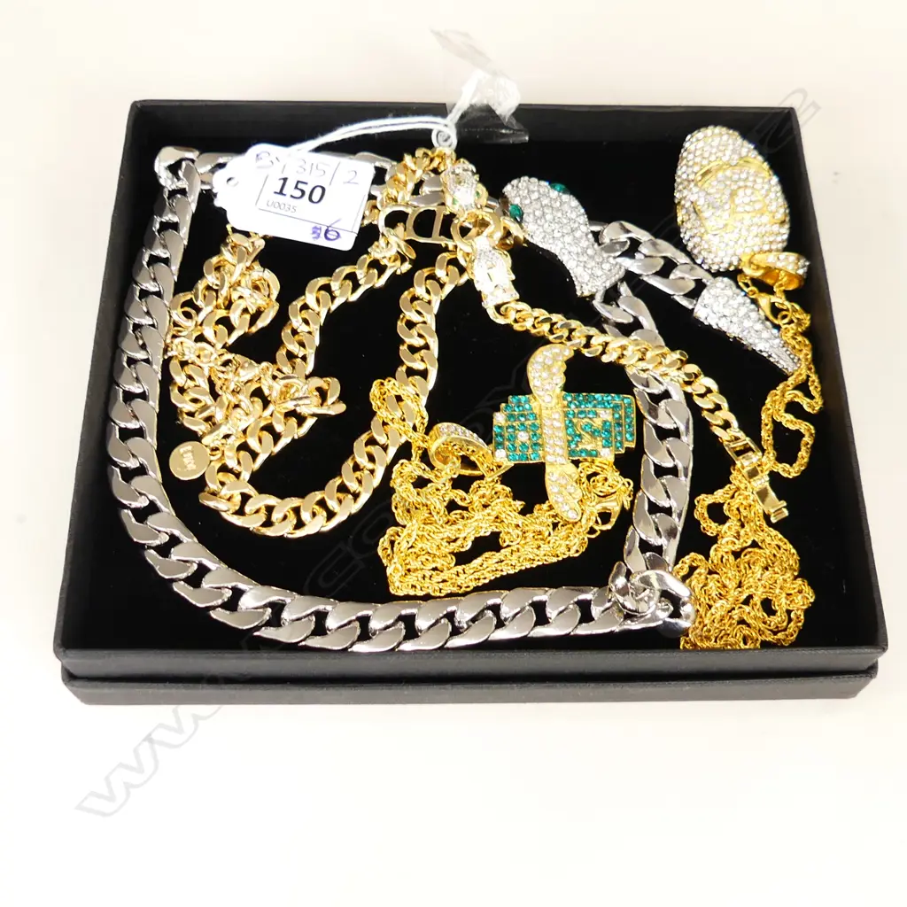 6 COSTUME FASHION JEWELLERY CHAINS Image 1++