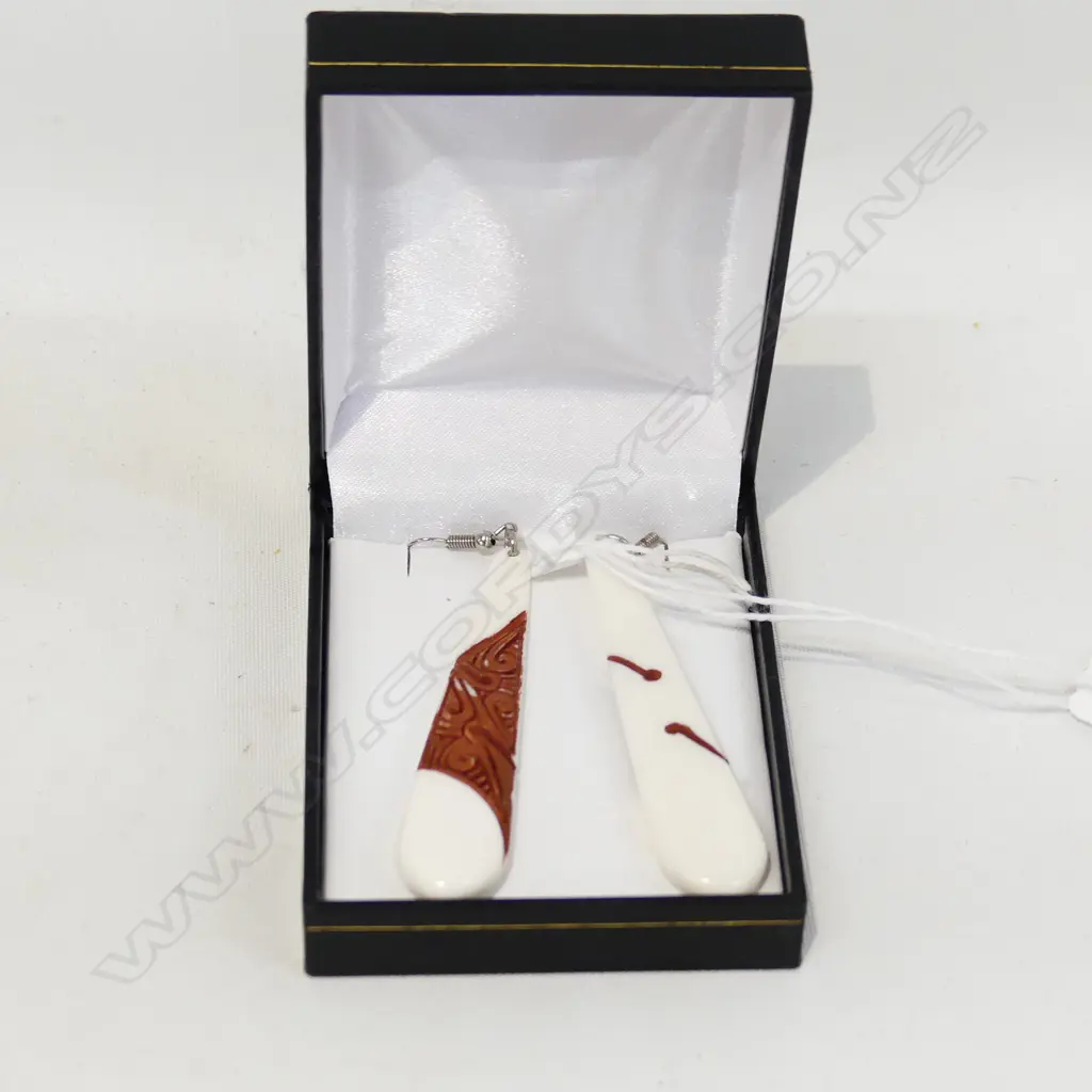 PAIR CARVED BONE MAORI THEME DROP EARRINGS Image 1++