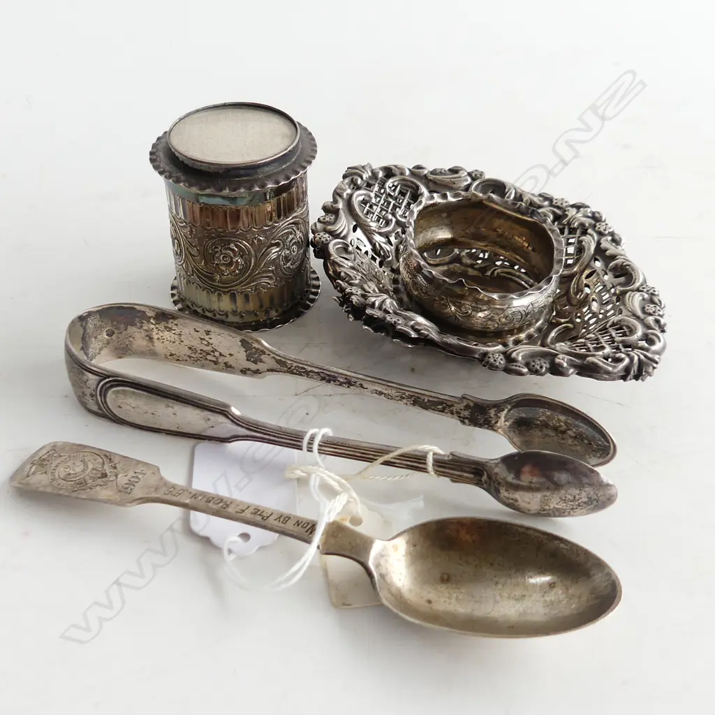 6 PCES STG SILVER; PR DISHES, NAPKIN RING, CONTAINER, TONGS 171 GRAMS Image 1++