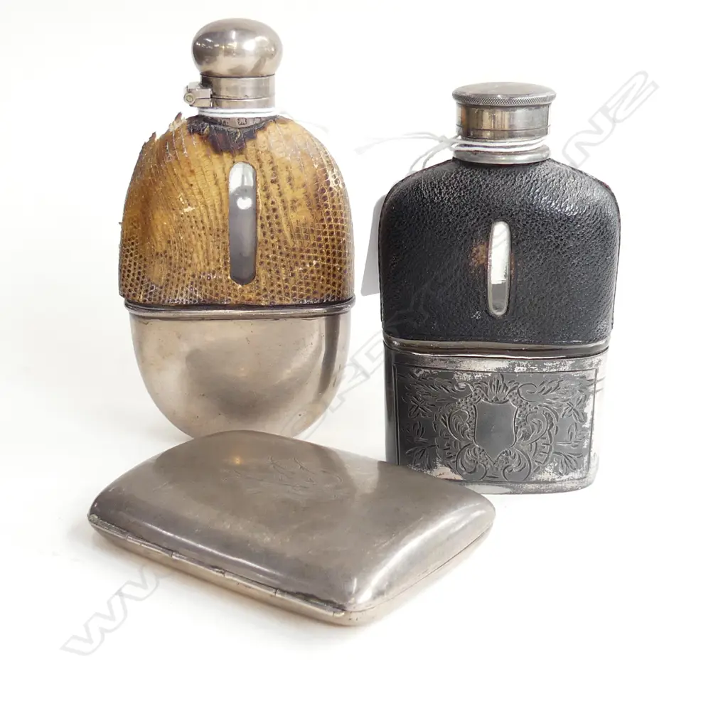 STERLING SILVER CIG CASE BIRMINGHAM  86GMS & 2 HIPFLASKS ONE SILVER BASE BIRMINGHAM  Image 1++