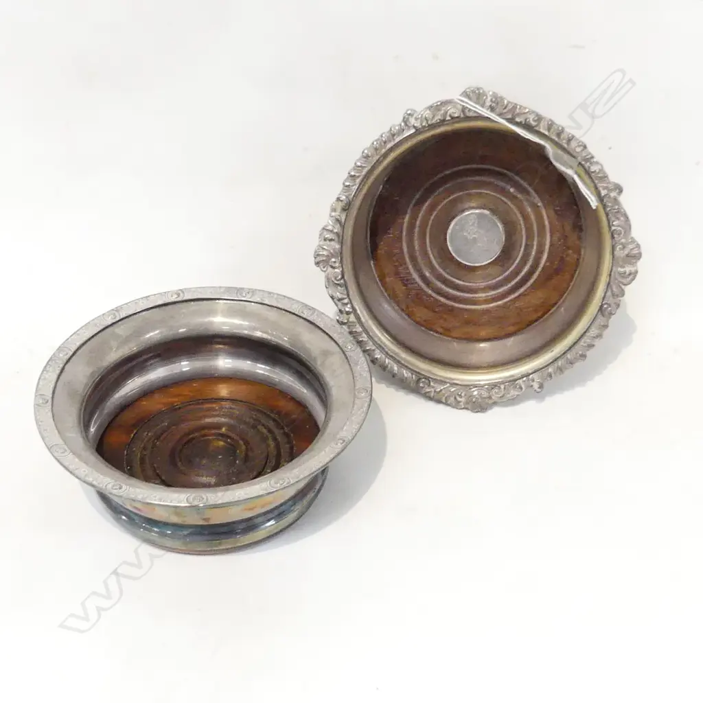 2 SHEFFIELD PLATE WINE COASTERS DIA 160MM Image 1++