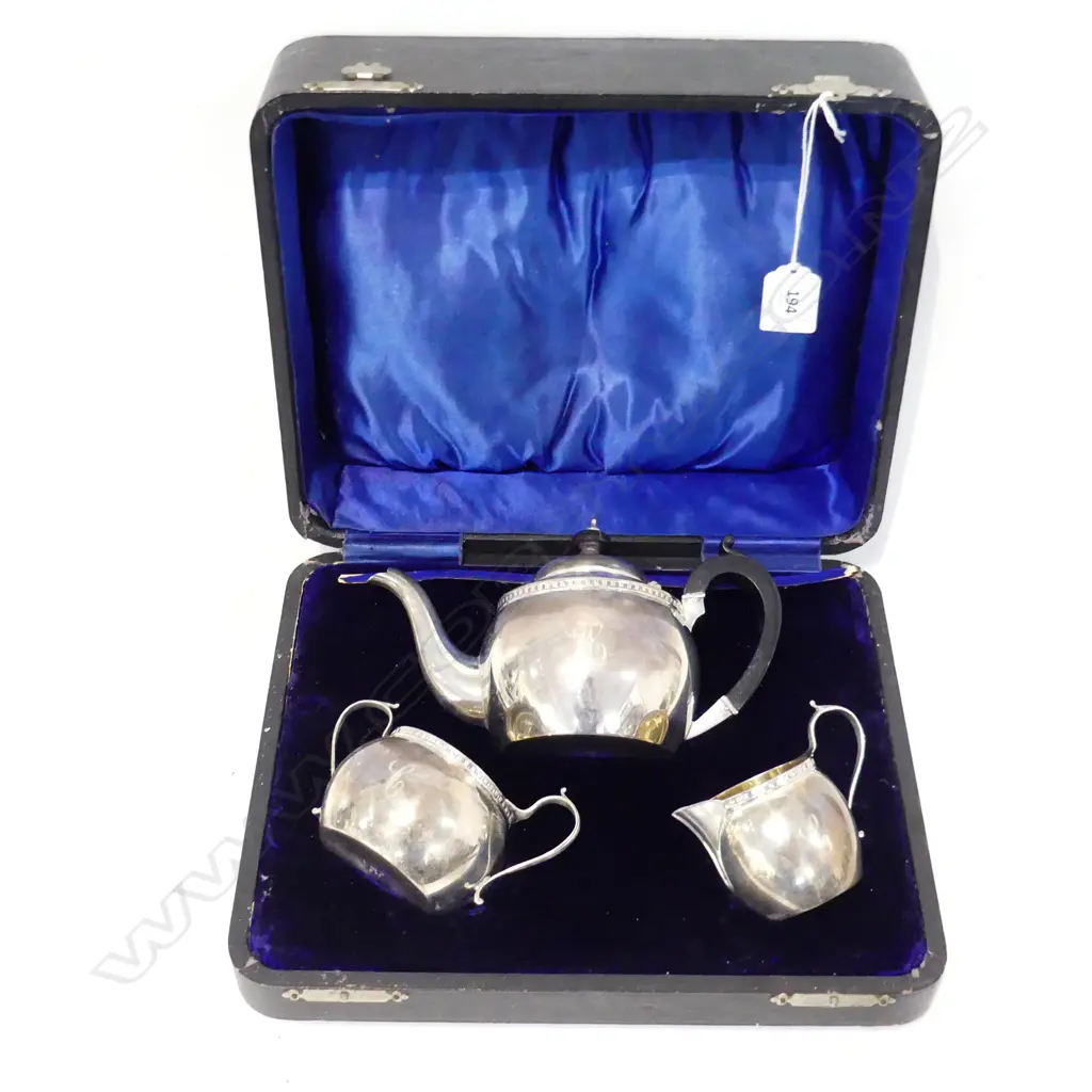 EDWARDIAN PRESENTATION  BOXED STERLING SILVER BACHELORS TEASET  TOTAL WEIGHT 338GMS Image 1++