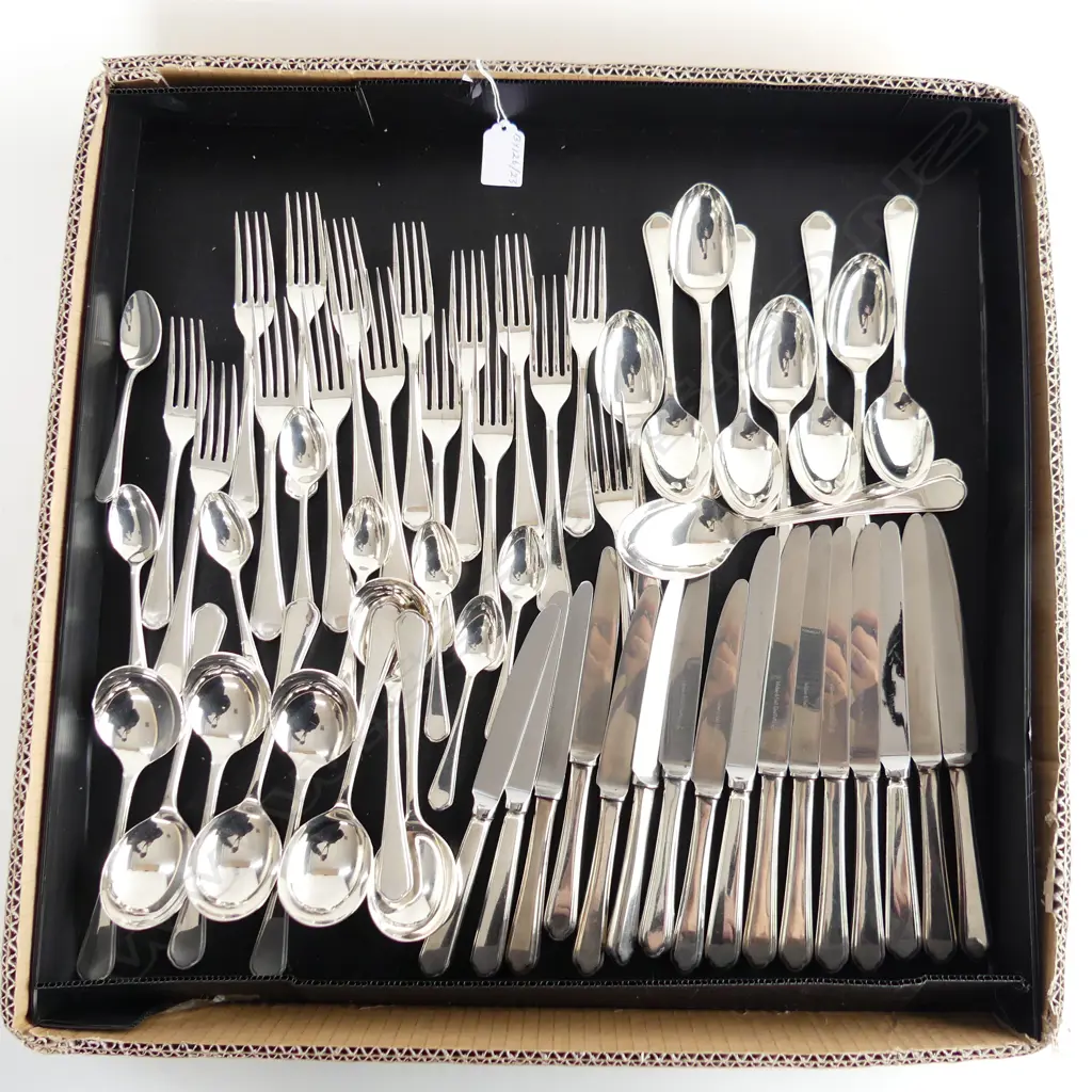 WALKER & HALL 58 PC 8 PLACE SETTING SILVER PLATED CUTLERY. ST JAMES PATTERN ... Image 1++