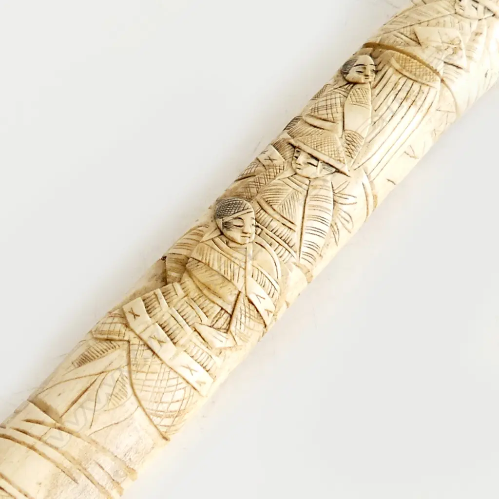 ANTIQUE JAPANESE CARVED BONE TANTO HANDLE & SCABBARD (NO KNIFE) L.250mm Image 1++
